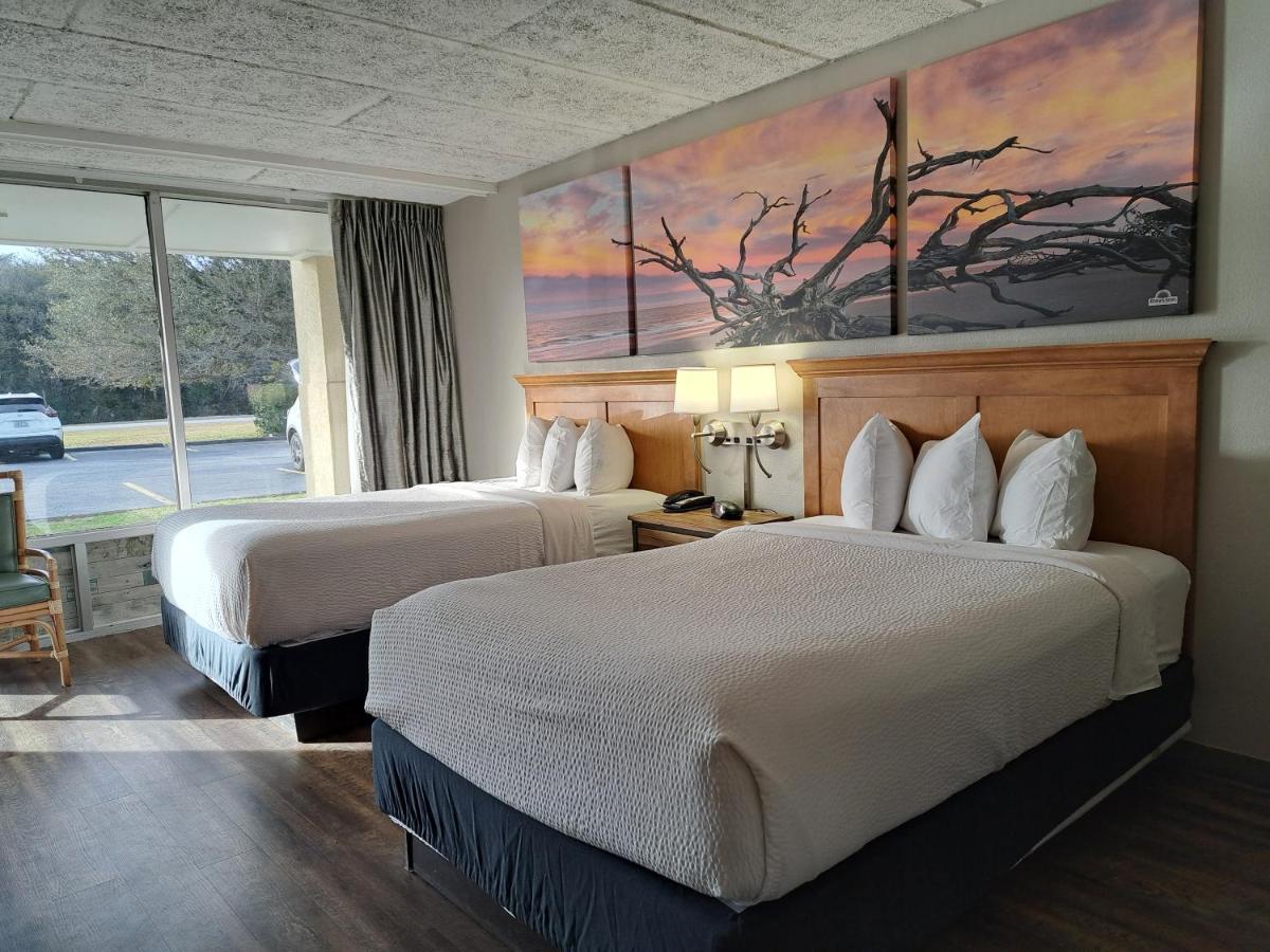 Hotel Days & By Wyndham