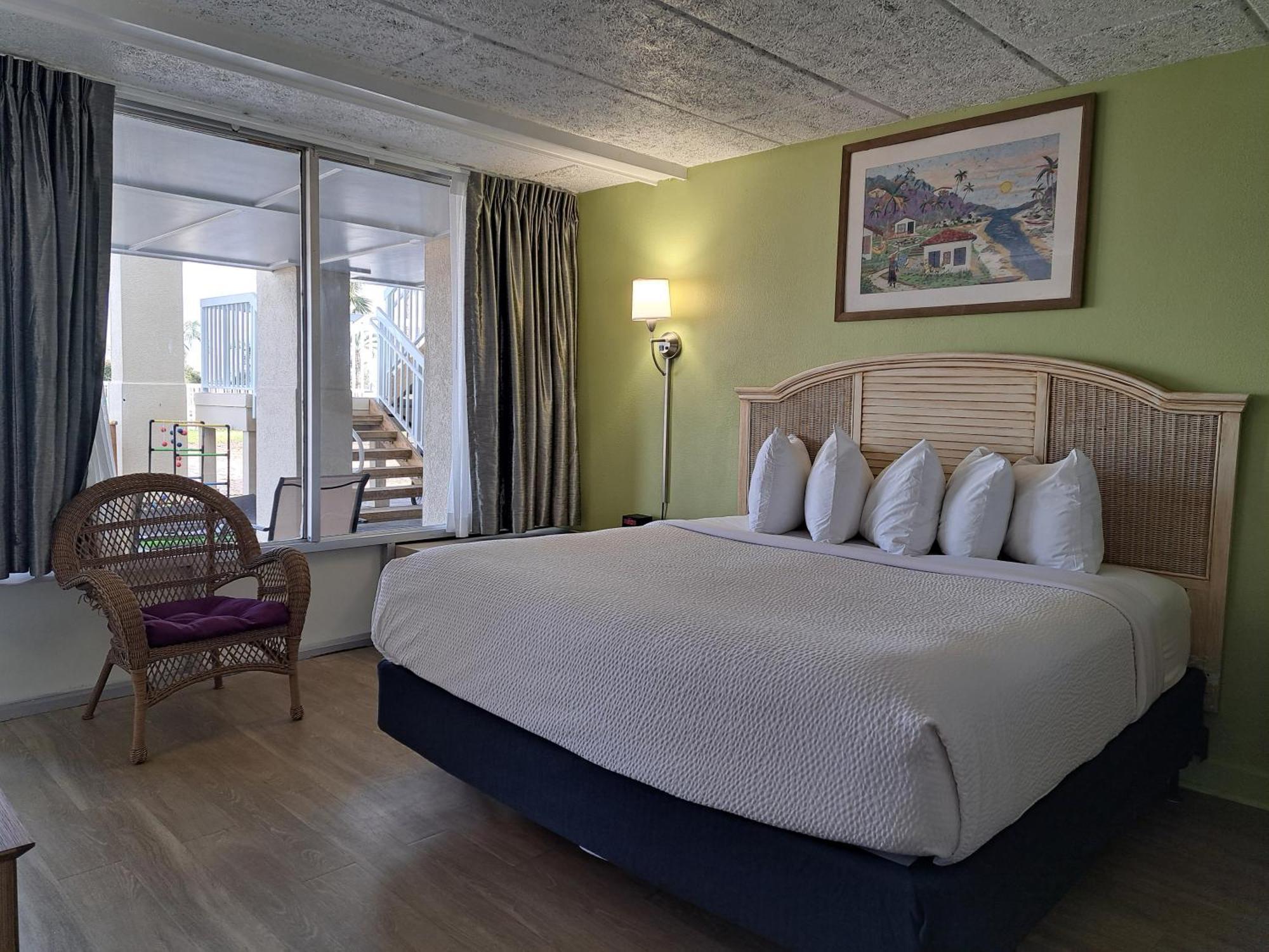 Hotel Days & By Wyndham