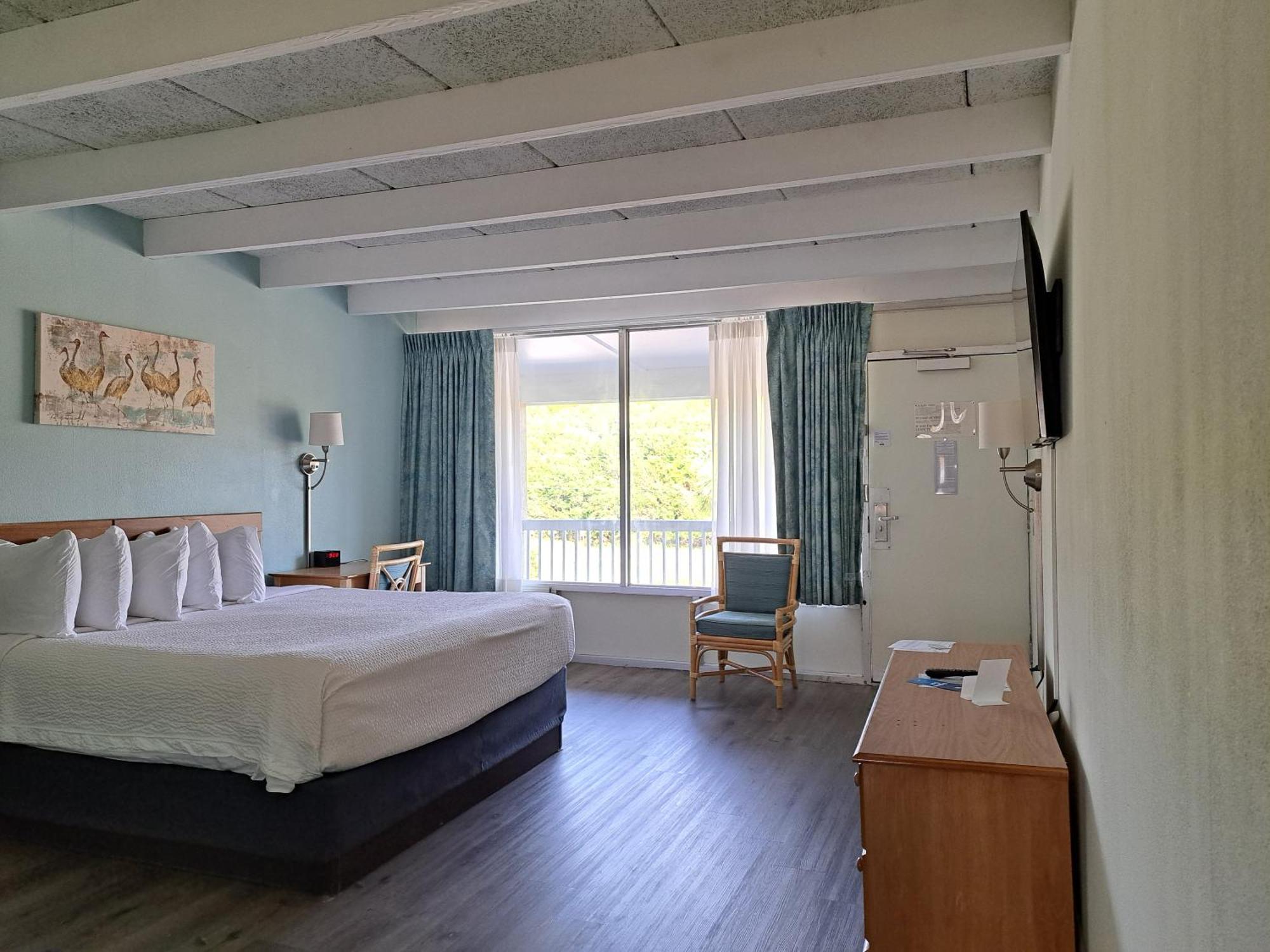 Hotel Days & By Wyndham
