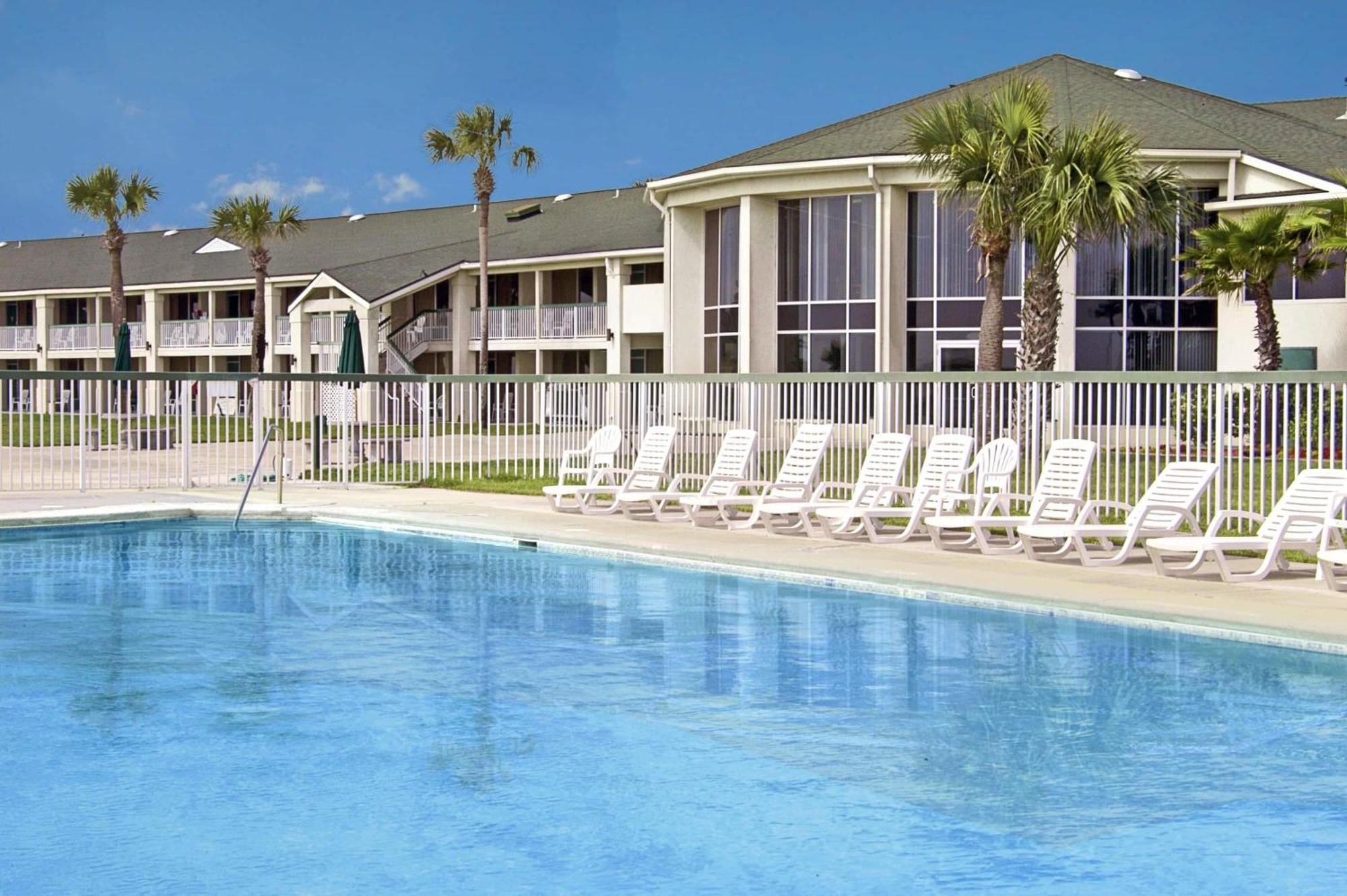 Hotel Days & By Wyndham Jekyll Island